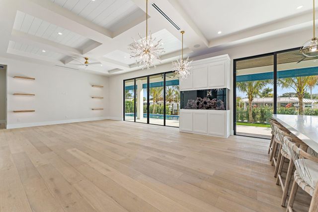 24 Leeward Circle, Tequesta, FL 33469