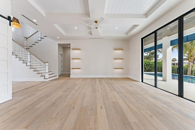 24 Leeward Circle, Tequesta, FL 33469