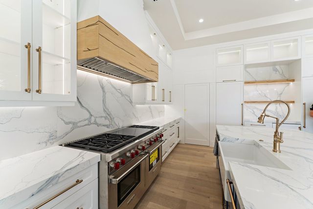 24 Leeward Circle, Tequesta, FL 33469