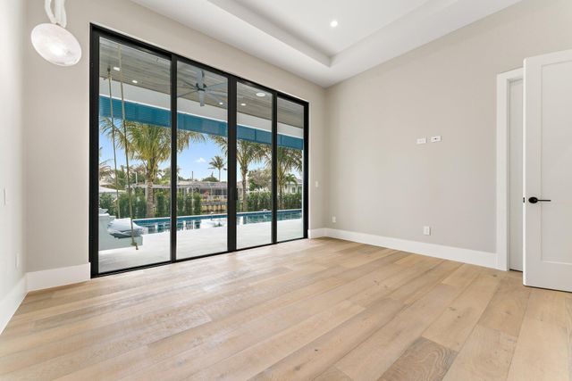 24 Leeward Circle, Tequesta, FL 33469