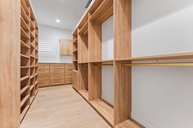 24 Leeward Circle, Tequesta, FL 33469