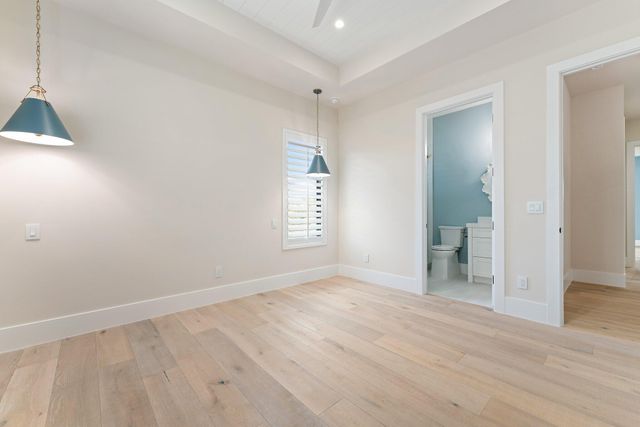 24 Leeward Circle, Tequesta, FL 33469