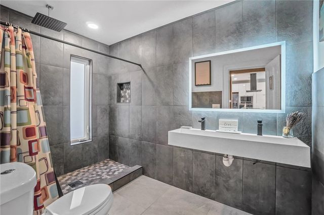 163 West Avenue, Pawtucket, RI 02860