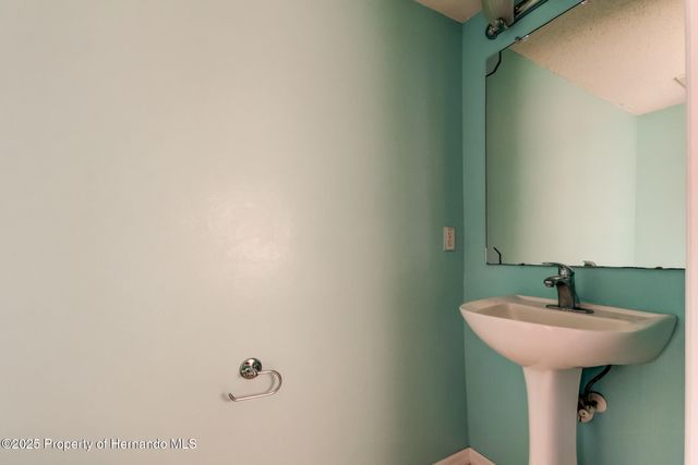 11309 Outrigger Avenue, Spring Hill, FL 34608
