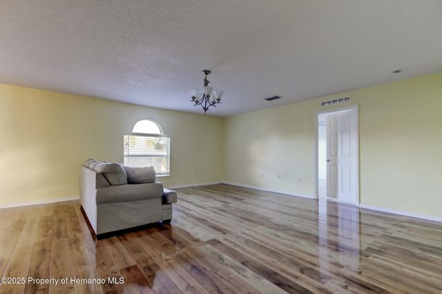 11309 Outrigger Avenue, Spring Hill, FL 34608