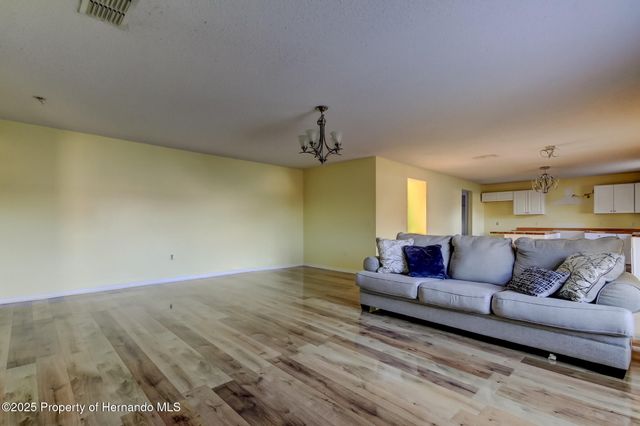 11309 Outrigger Avenue, Spring Hill, FL 34608