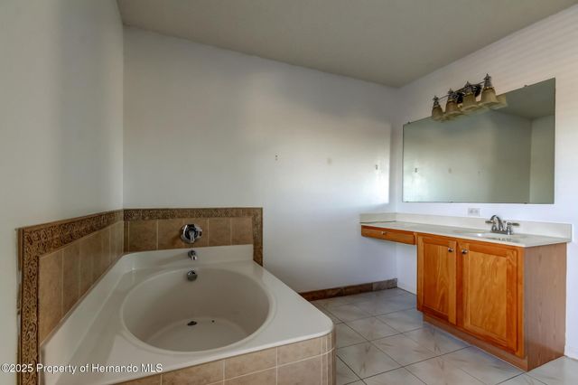11309 Outrigger Avenue, Spring Hill, FL 34608