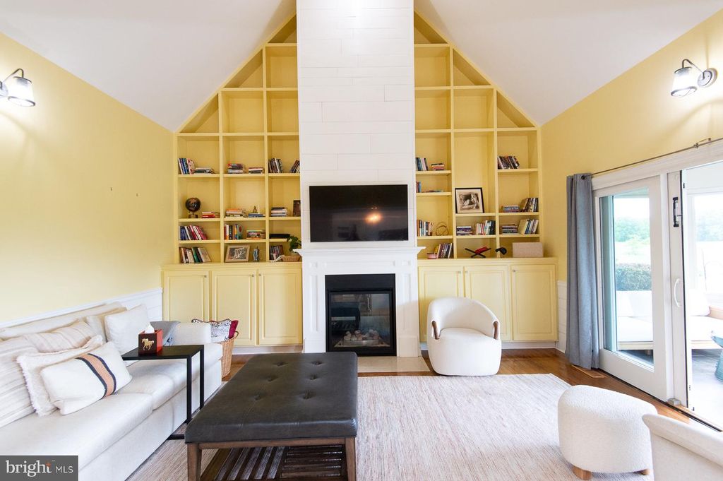 Image 24 of property listing at 28637 CLUBHOUSE DR, Easton, MD 21601