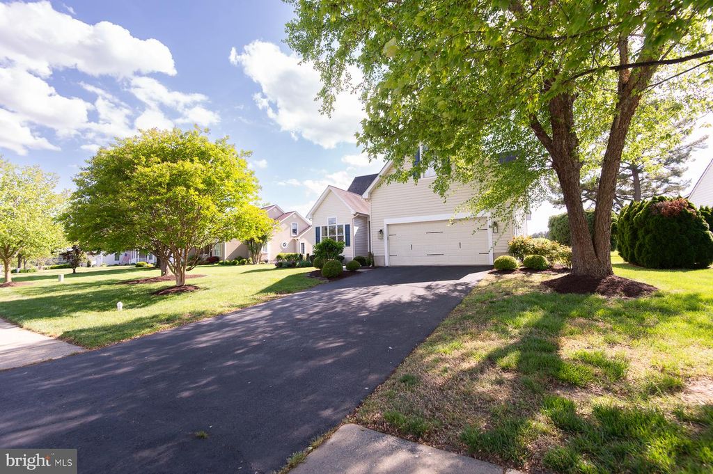 Image 4 of property listing at 28637 CLUBHOUSE DR, Easton, MD 21601