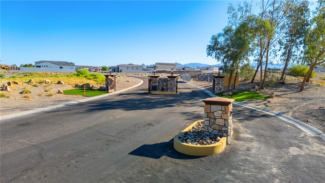 6434 S Corte Santiago, Fort Mohave, AZ 86426