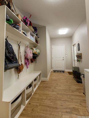 461 County Road 6723, Natalia, TX 78059