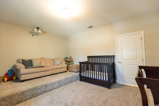 461 County Road 6723, Natalia, TX 78059