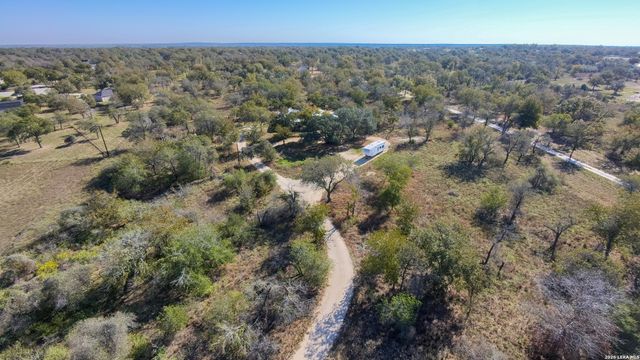 461 County Road 6723, Natalia, TX 78059