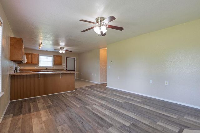 37709 Garretts Lake Road, Shawnee, OK 74804
