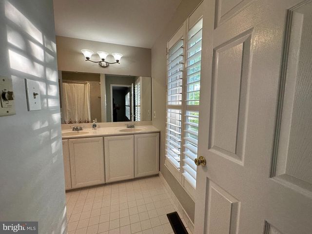 155 WEYBRIDGE DR, Malvern, PA 19355
