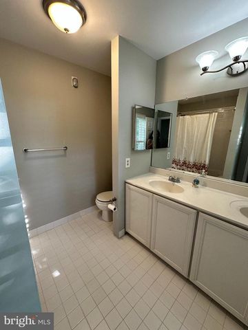 155 WEYBRIDGE DR, Malvern, PA 19355