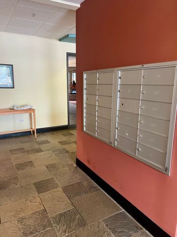 9355 W Irving Park Road 509, Schiller Park, IL 60176