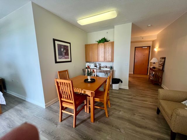 9355 W Irving Park Road 509, Schiller Park, IL 60176