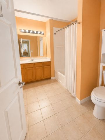 9355 W Irving Park Road 509, Schiller Park, IL 60176