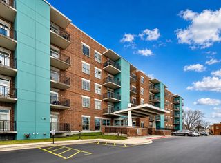 9355 W Irving Park Road 509, Schiller Park, IL 60176