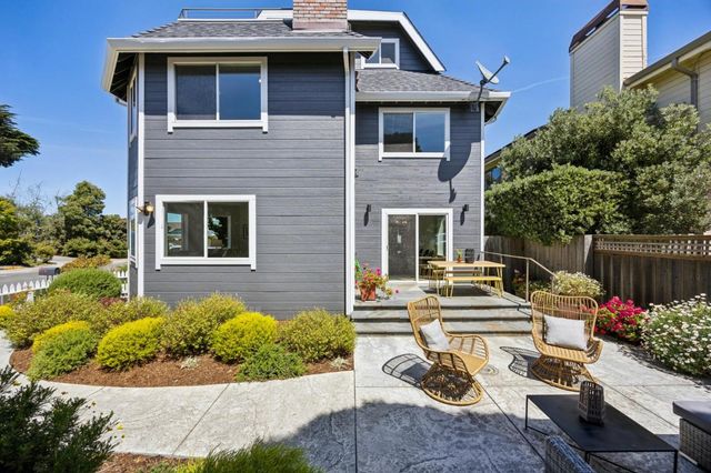 533 Alsace Loraine Avenue, Half Moon Bay, CA 94019