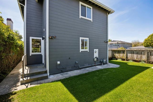533 Alsace Loraine Avenue, Half Moon Bay, CA 94019