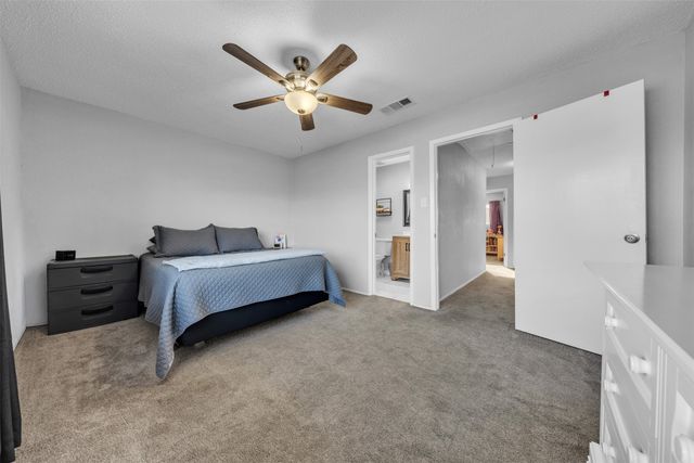 18 E Mountain Lane, Grand Prairie, TX 75052