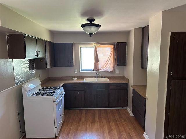 18734 Florida Street, Roseville, MI 48066