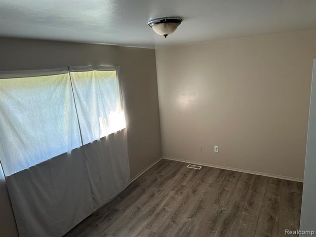 18734 Florida Street, Roseville, MI 48066