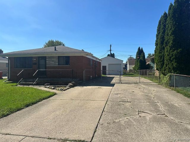 18734 Florida Street, Roseville, MI 48066