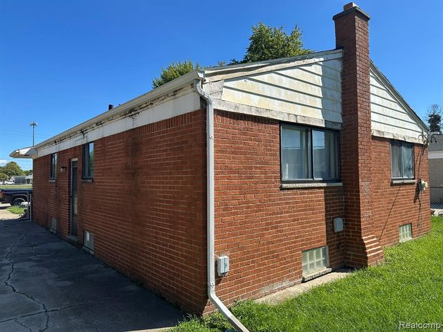 18734 Florida Street, Roseville, MI 48066