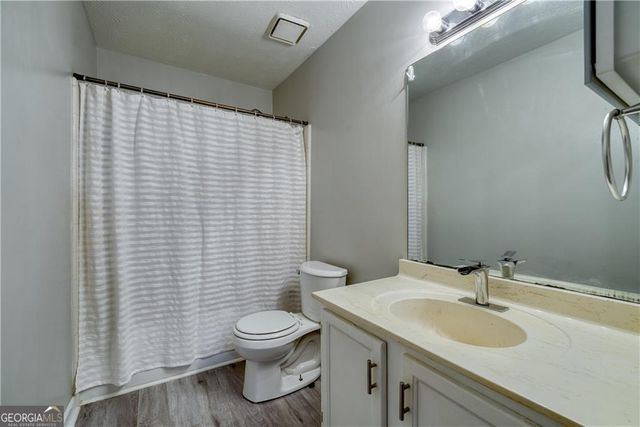 1445 Oakridge Circle, Decatur, GA 30033
