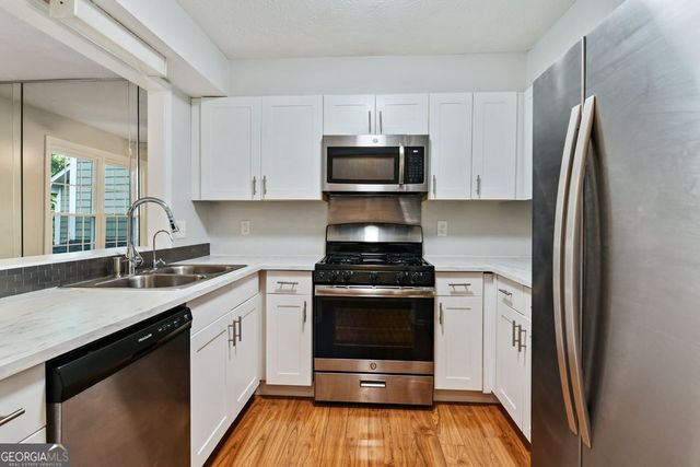 1445 Oakridge Circle, Decatur, GA 30033