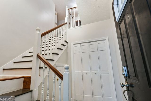 1445 Oakridge Circle, Decatur, GA 30033