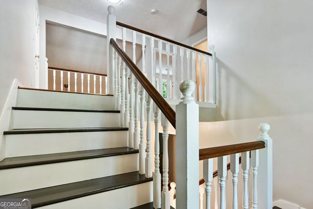1445 Oakridge Circle, Decatur, GA 30033