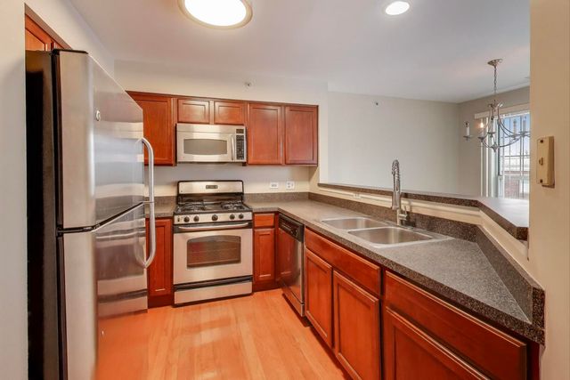 249 W Lynn Drive 6, Palatine, IL 60067