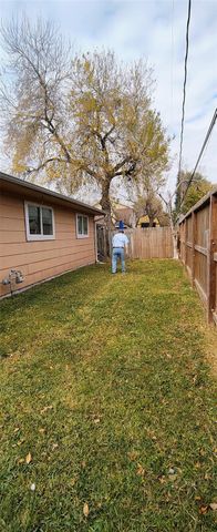 4827 Caroline Street, Pasadena, TX 77586