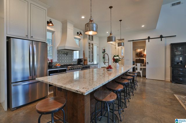 11 PINEWELL DRIVE, Cropwell, AL 35054