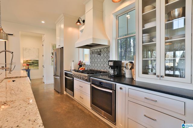 11 PINEWELL DRIVE, Cropwell, AL 35054