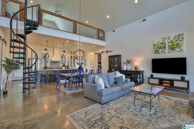 11 PINEWELL DRIVE, Cropwell, AL 35054