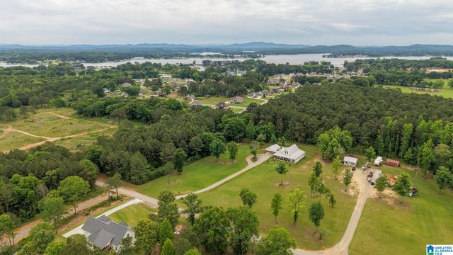11 PINEWELL DRIVE, Cropwell, AL 35054