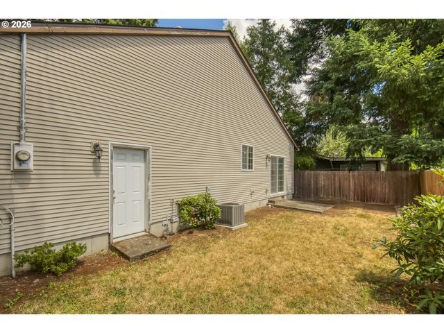 2132 Se 143RD Ave, Portland, OR 97233