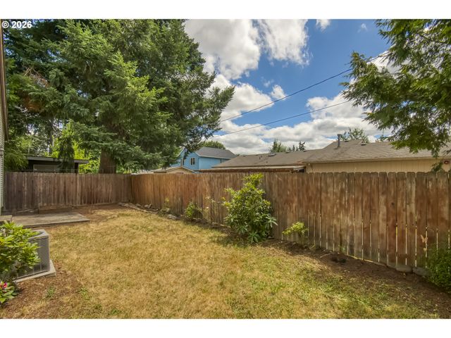 2132 Se 143RD Ave, Portland, OR 97233