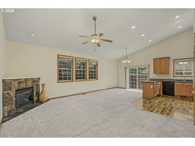 2132 Se 143RD Ave, Portland, OR 97233