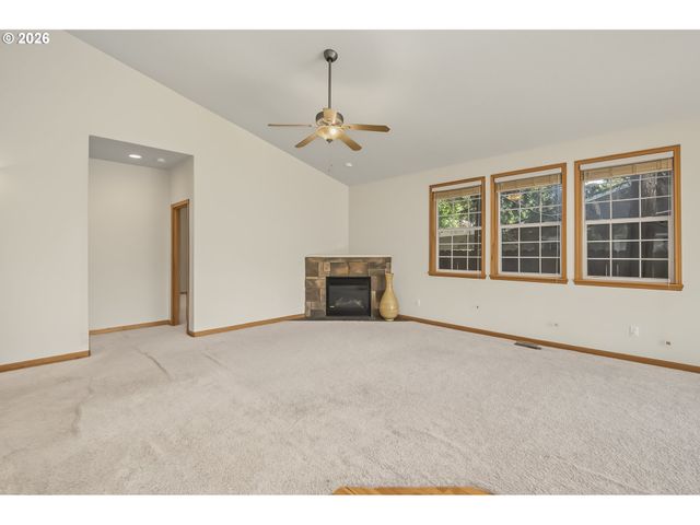 2132 Se 143RD Ave, Portland, OR 97233