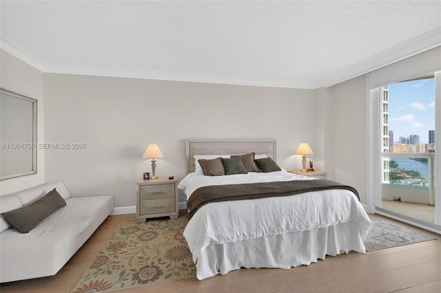 21050 Point Pl 2202, Aventura, FL 33180