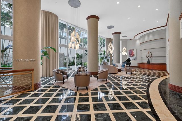 21050 Point Pl 2202, Aventura, FL 33180