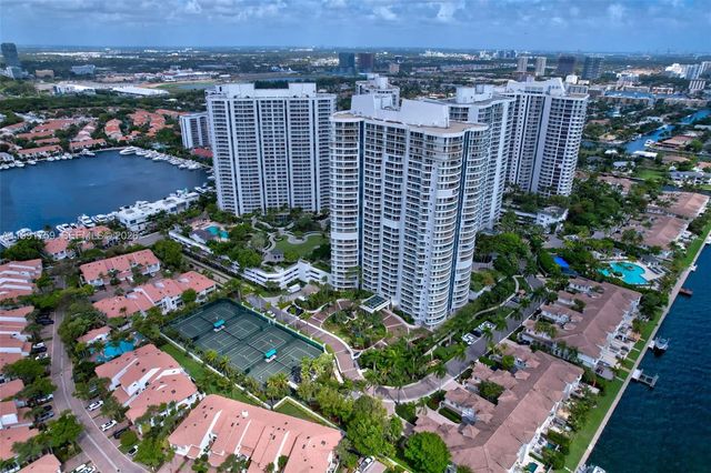 21050 Point Pl 2202, Aventura, FL 33180