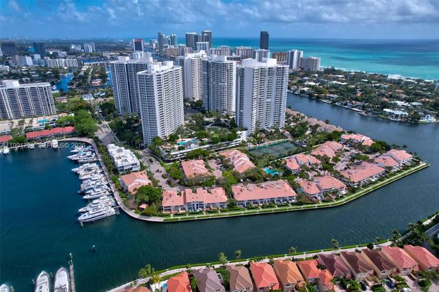 21050 Point Pl 2202, Aventura, FL 33180