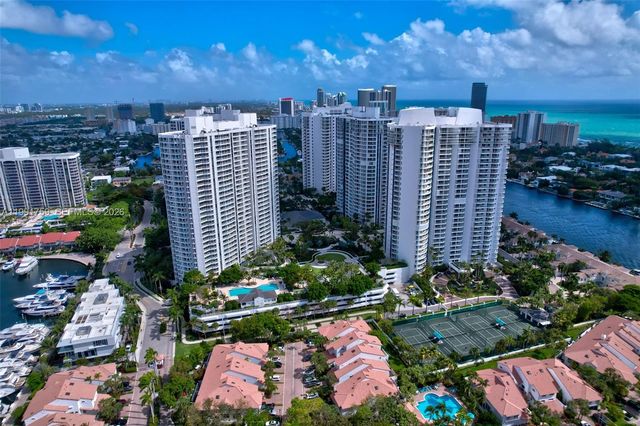 21050 Point Pl 2202, Aventura, FL 33180